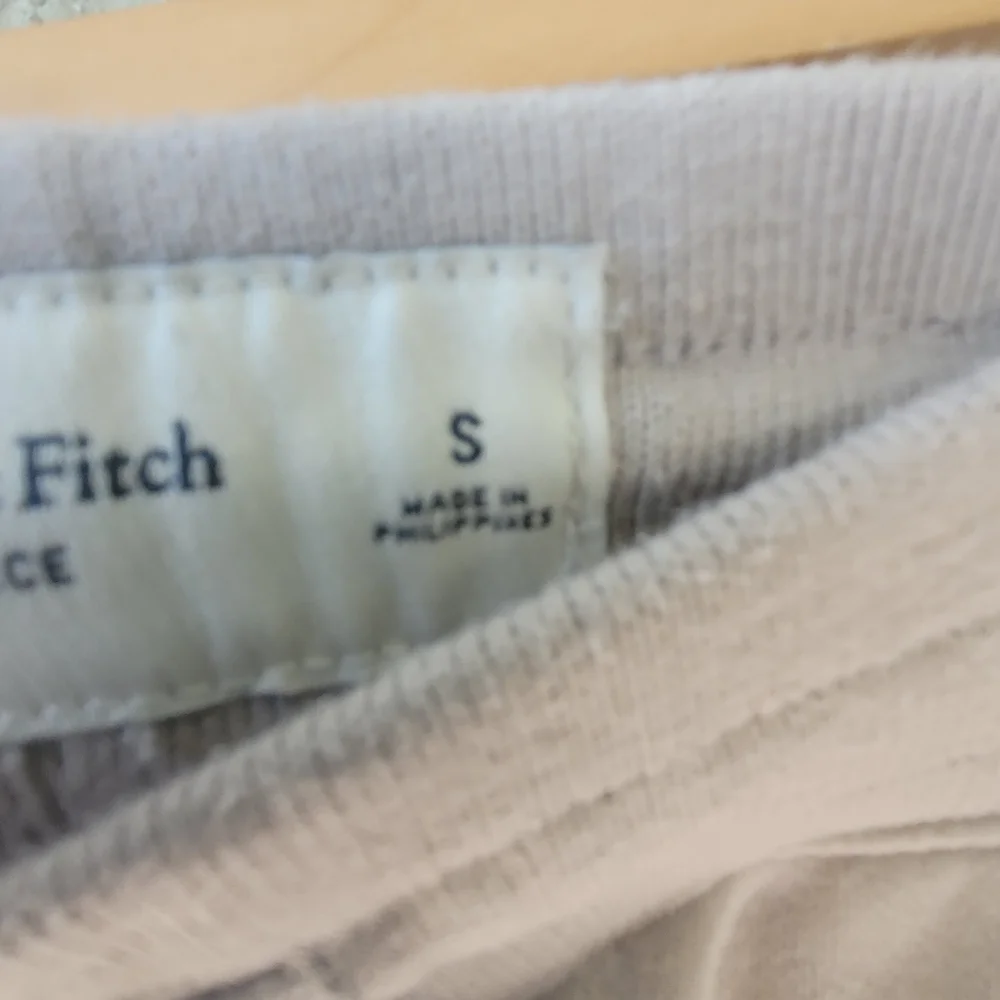 Abercrombie & Fitch Gray Soft Fleece Shorts - Picture 6 of 8